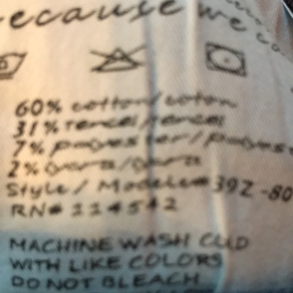 Blank NYC size 29 x 3” soft stretch cuffed denim blue jean full cut shorts EUC - Picture 10 of 15